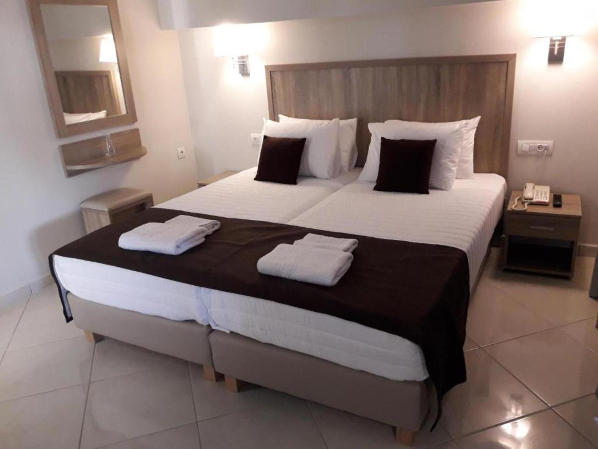 Carisa Suites And Apartments Maleme Exterior foto